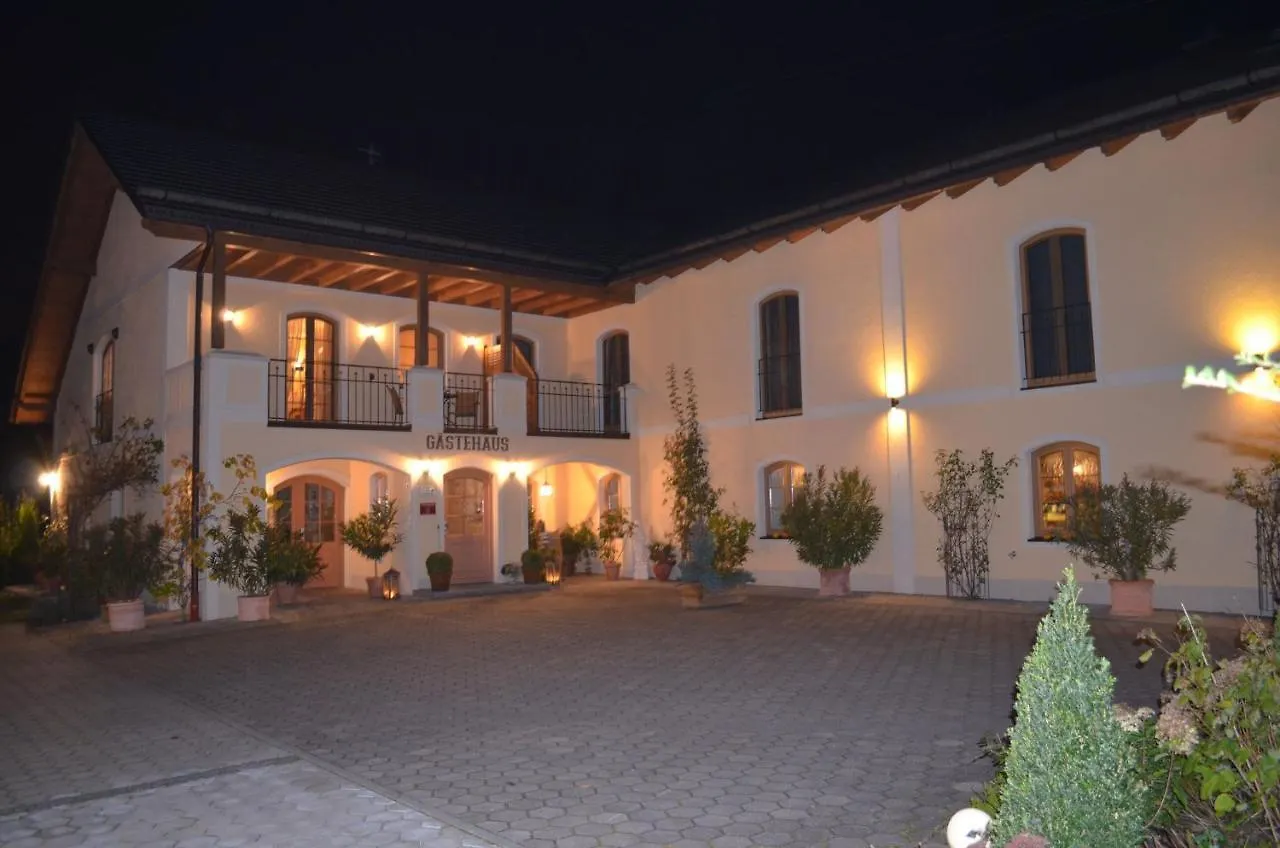 Guest house Gastehaus Neumeier Hotel Hohenlinden