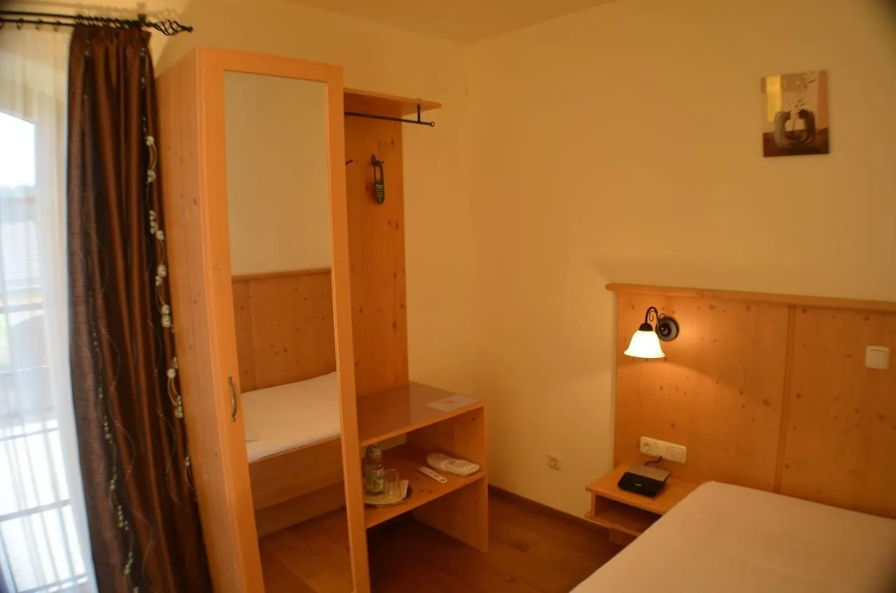 Gastehaus Neumeier Hotel Hohenlinden 0*,  Germany